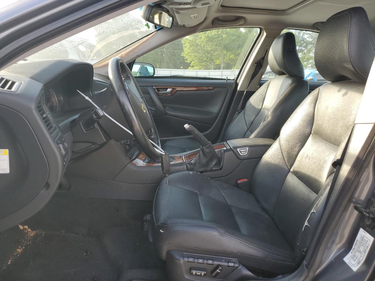 2005 Volvo S60 2.5T VIN: YV1RH592452477022 Lot: 53780265