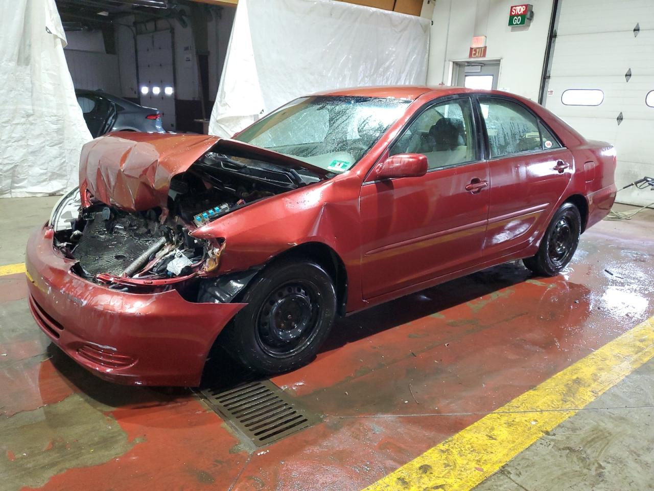 2004 Toyota Camry Le for Sale in Marlboro, NY - Front End