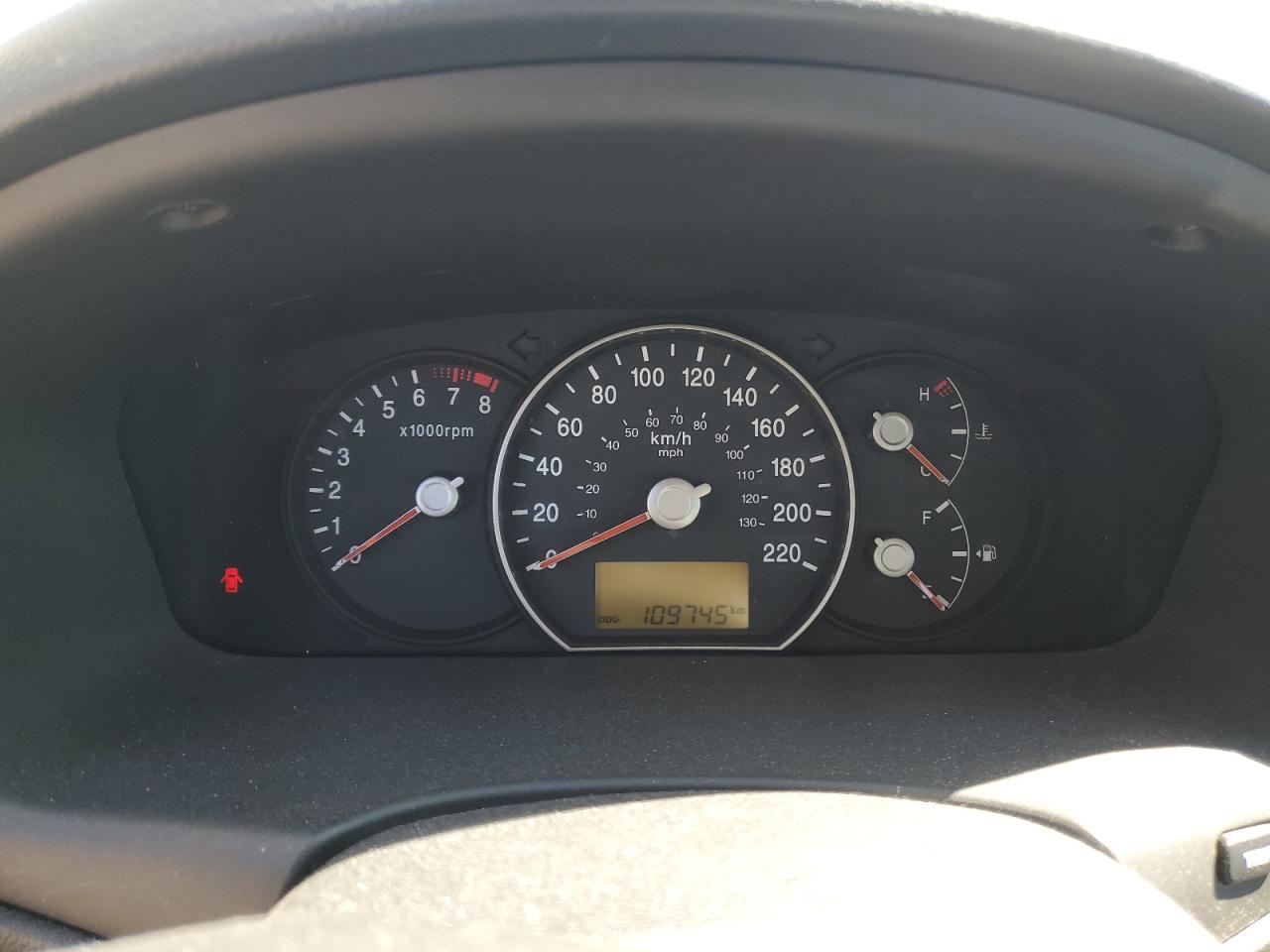 2011 Kia Rondo VIN: KNAHH8A83B7338272 Lot: 53492305