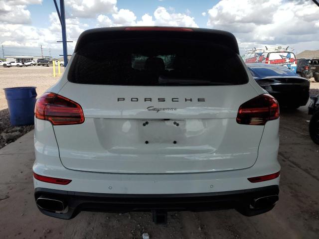  PORSCHE CAYENNE 2017 White