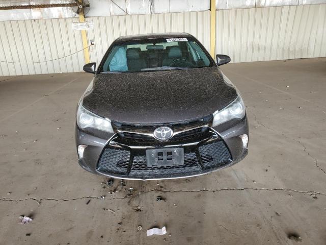  TOYOTA CAMRY 2017 Серебристый