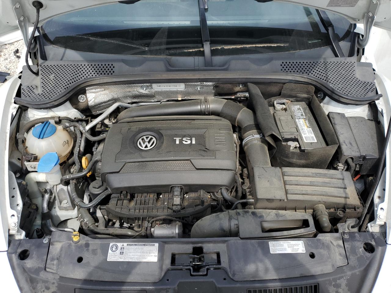 2015 Volkswagen Beetle 1.8T VIN: 3VW517AT8FM817353 Lot: 54571735