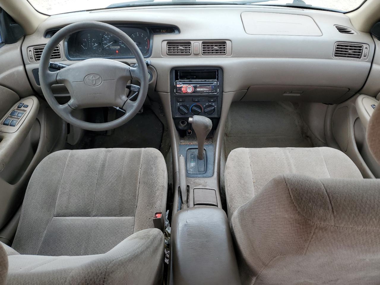 2001 Toyota Camry Ce VIN: JT2BG22KX10564294 Lot: 53317505