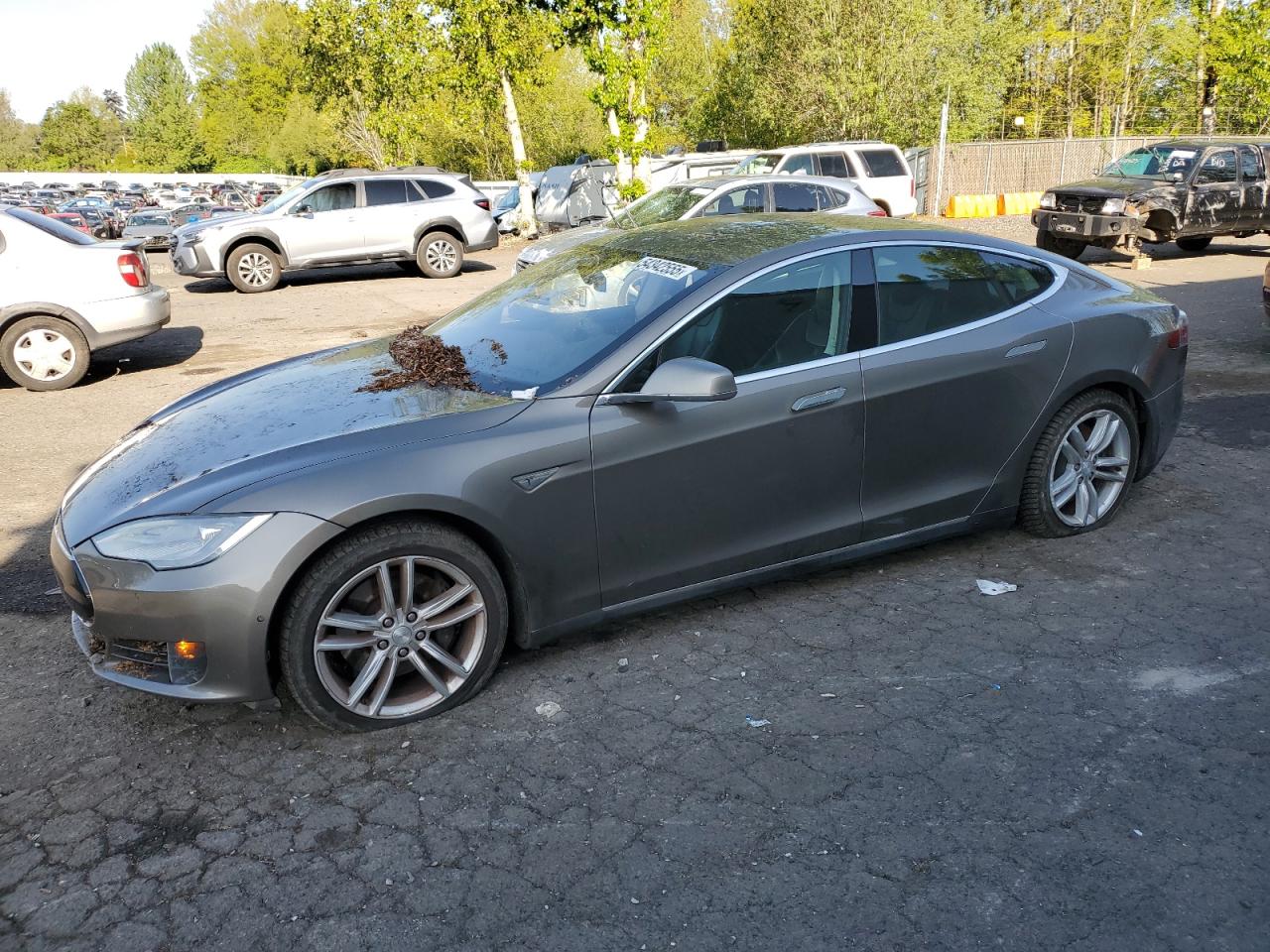 2015 Tesla Model S للبيع في Portland، OR - Undercarriage