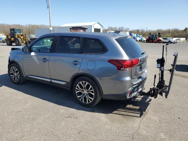  MITSUBISHI OUTLANDER 2017 Srebrny
