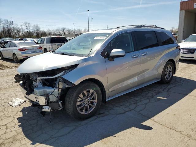 2021 Toyota Sienna Xle