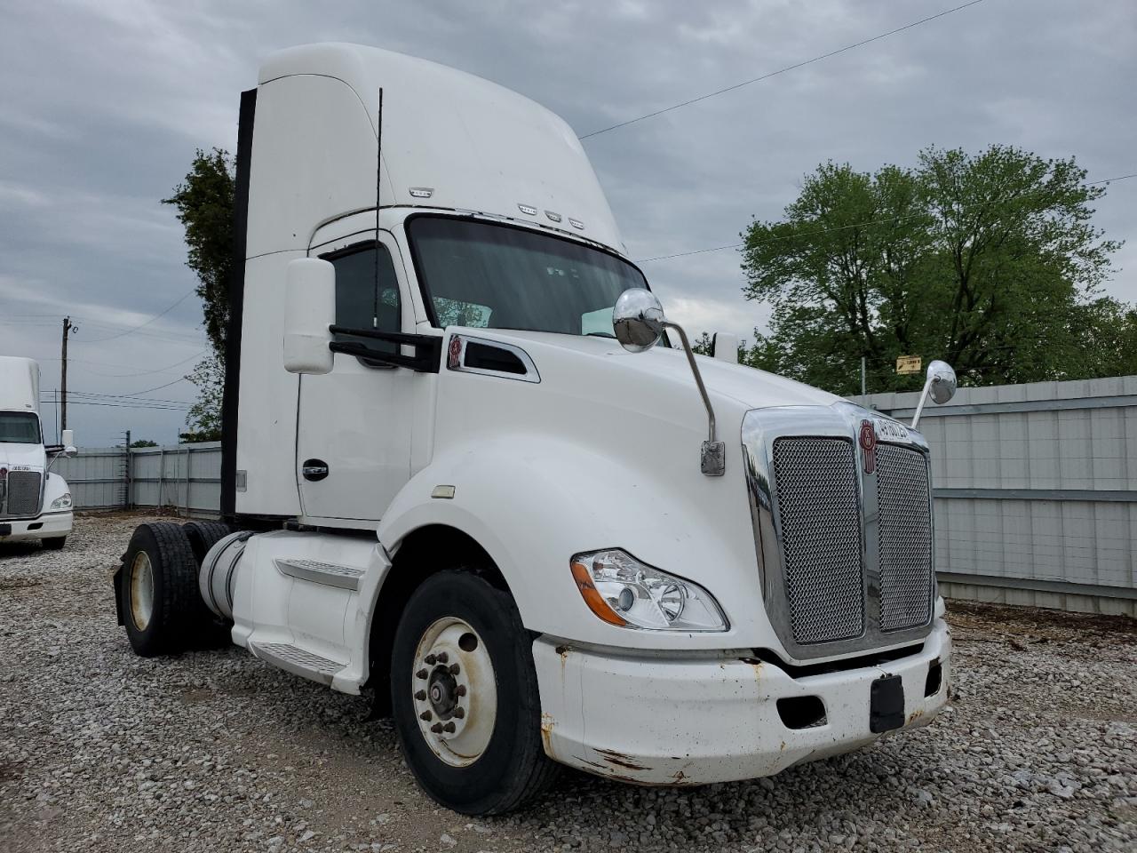 2014 Kenworth T680 15.0L for Sale in Rogersville, MO - Front End