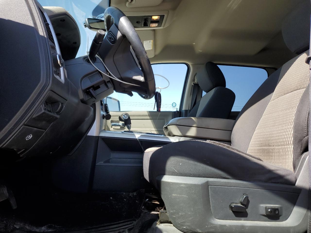 2011 Dodge Ram 1500 VIN: 1D7RV1CT8BS562679 Lot: 53548495