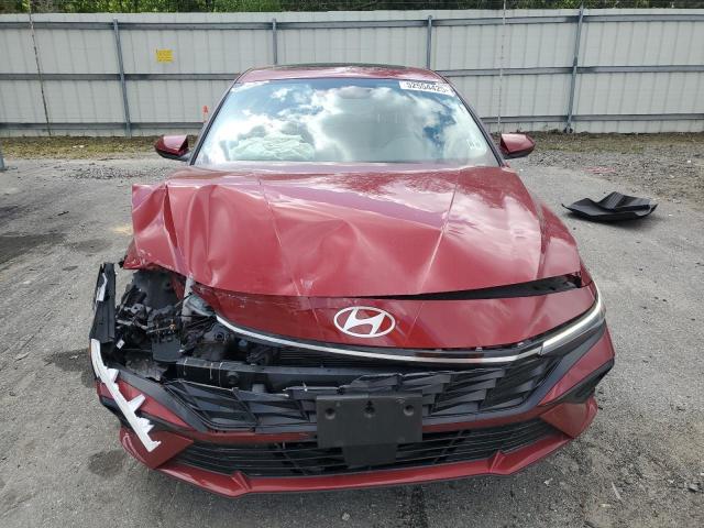  HYUNDAI ELANTRA 2024 Красный