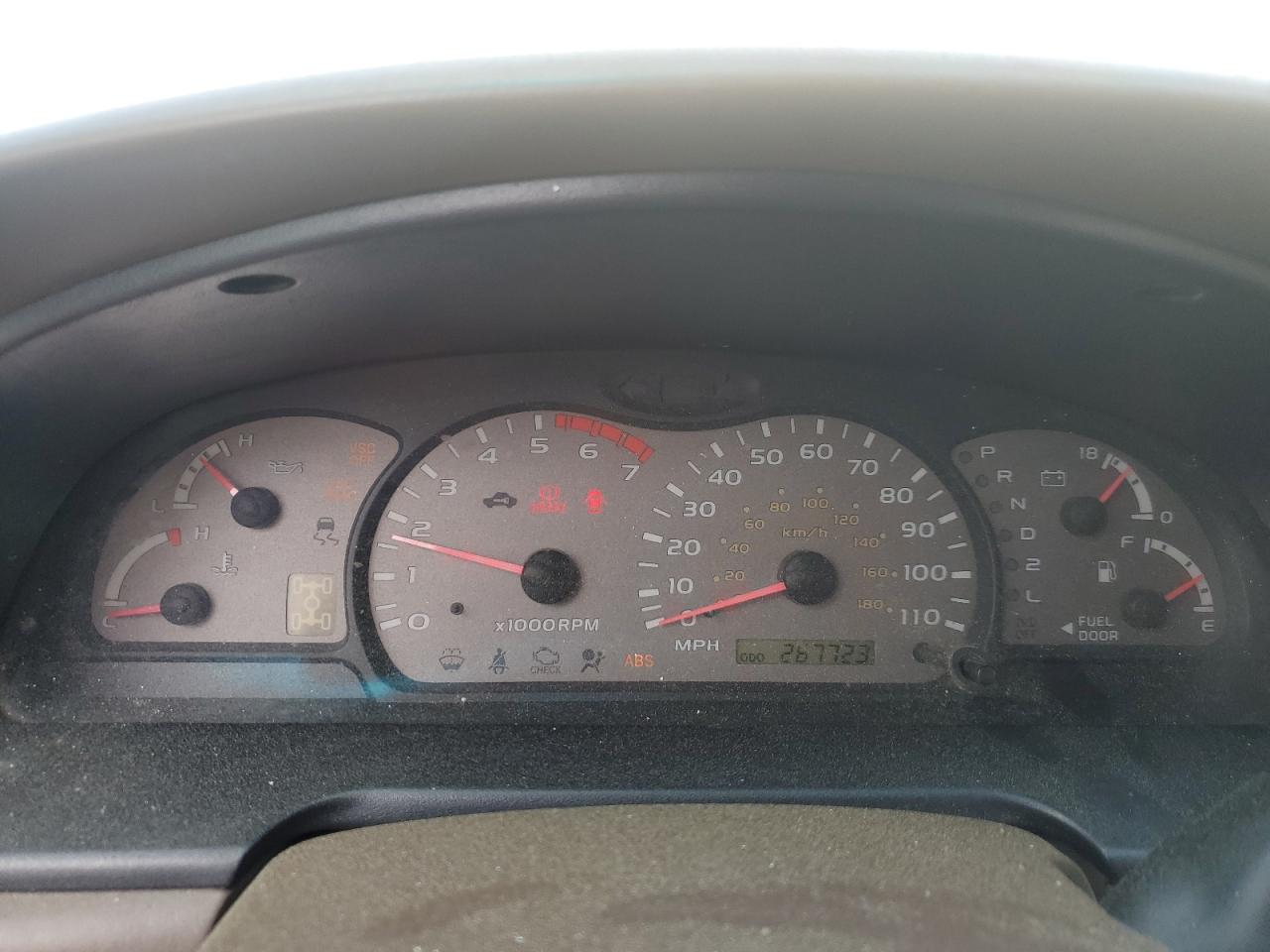 5TDBT44A51S029101 2001 Toyota Sequoia Sr5