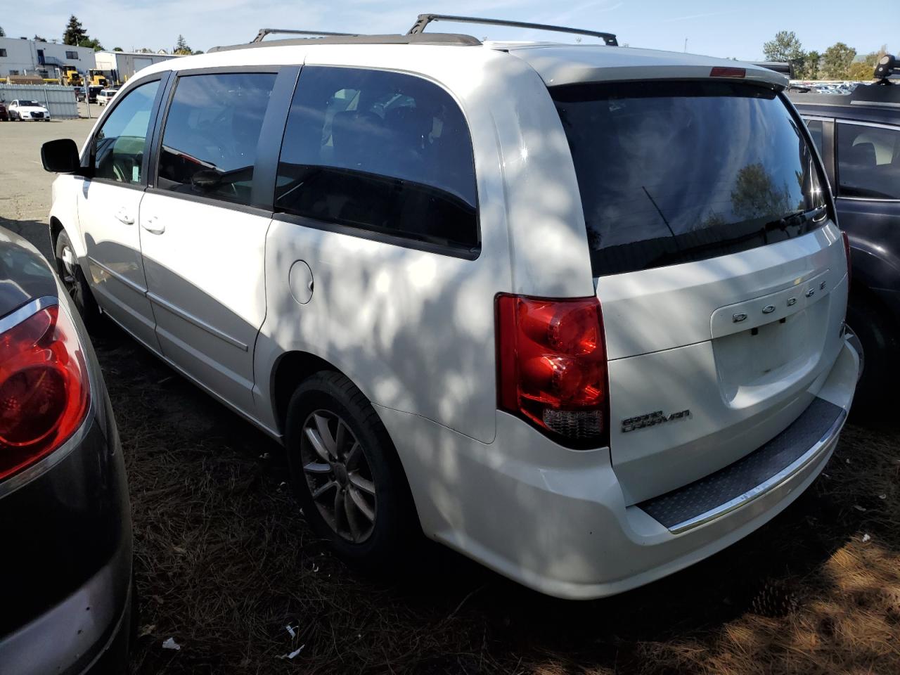 2014 Dodge Caravan - Image 2