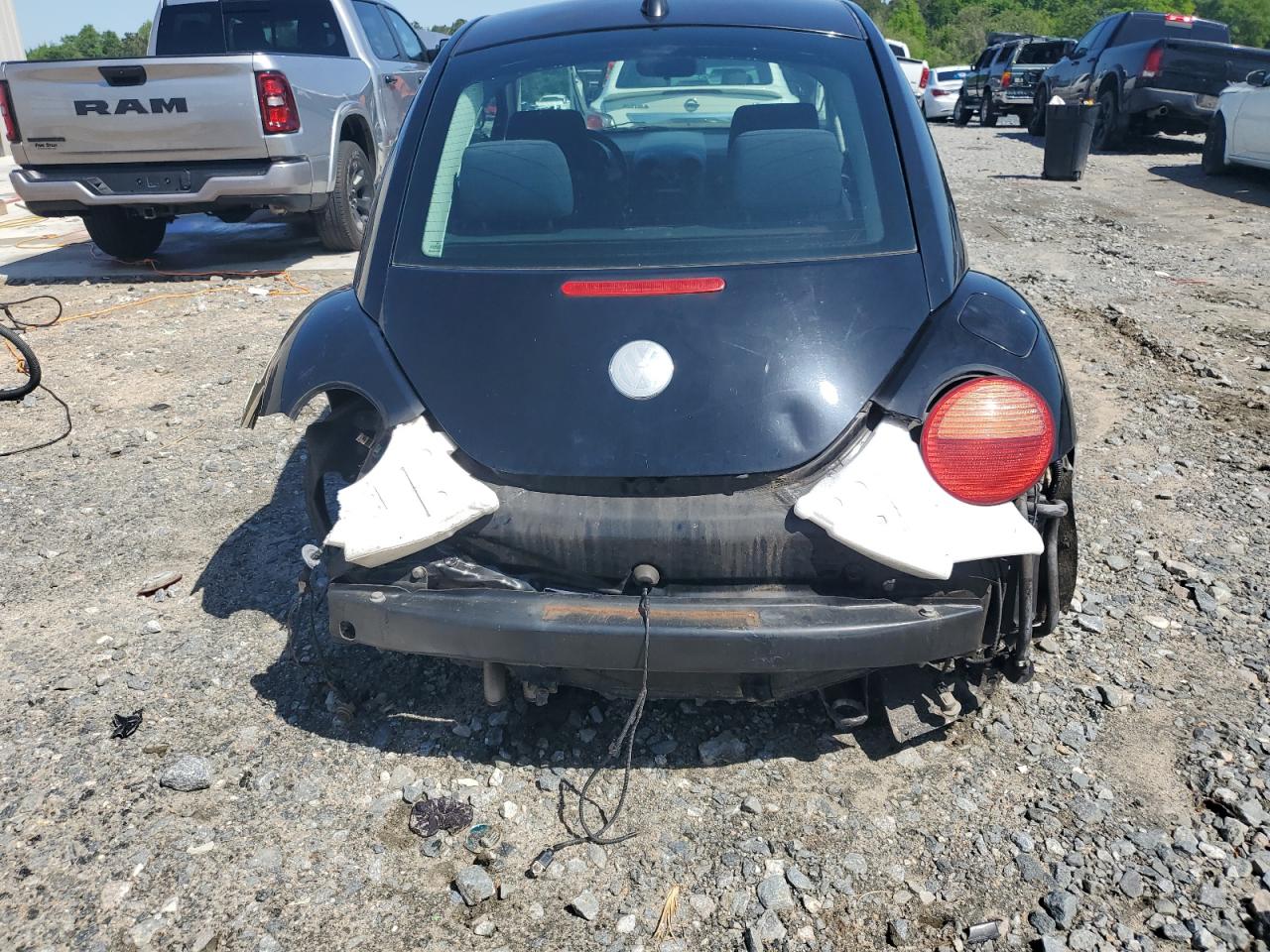2005 Volkswagen New Beetle Gls VIN: 3VWCK31C45M404700 Lot: 52366175