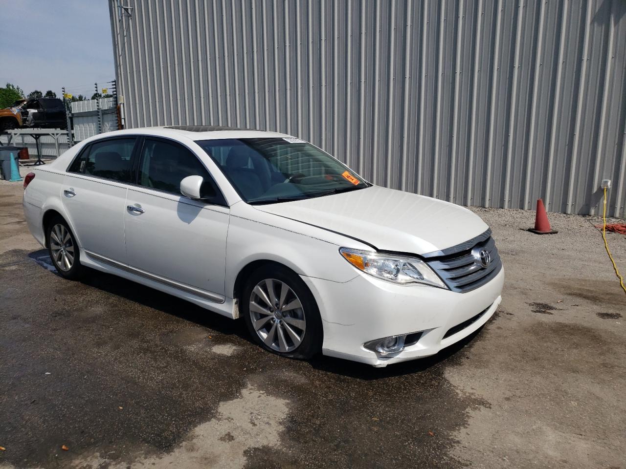 2011 Toyota Avalon Base zu verkaufen in Harleyville, SC - Front End