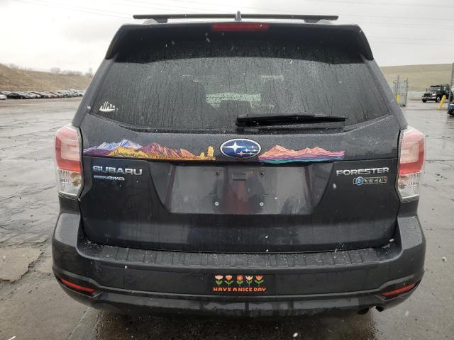  SUBARU FORESTER 2018 Серый