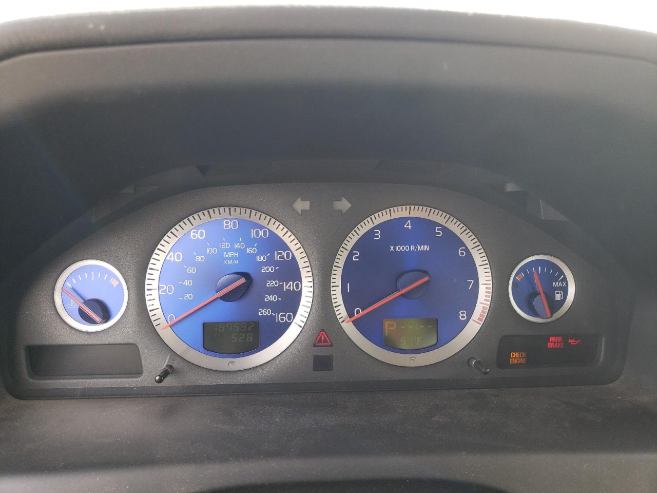 2004 Volvo V70 R VIN: YV1SJ52Y142408677 Lot: 52483735