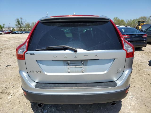  VOLVO XC60 2013 Серебристый