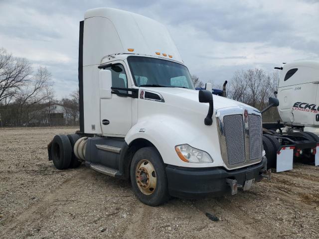 2016 Kenworth T680 Semi Truck