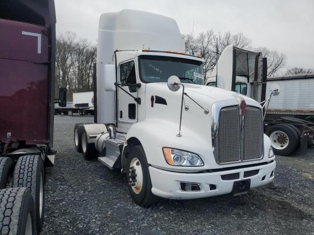 2013 Kenworth T660 Semi Truck
