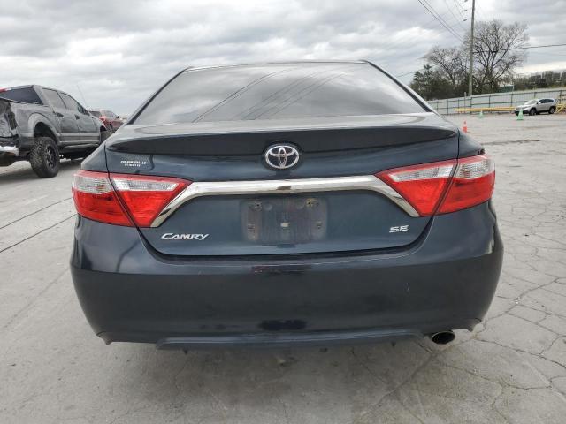Sedans TOYOTA CAMRY 2016 Szary