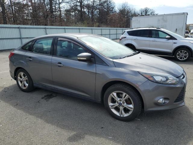 Sedans FORD FOCUS 2014 Szary