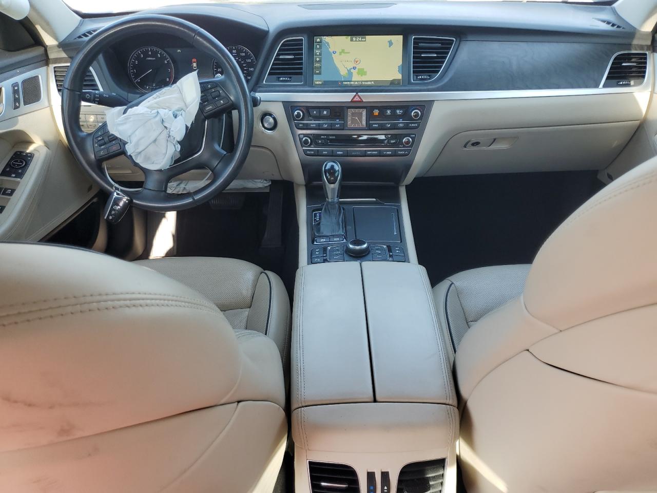 2015 Hyundai Genesis 3.8L VIN: KMHGN4JE3FU028843 Lot: 54317905