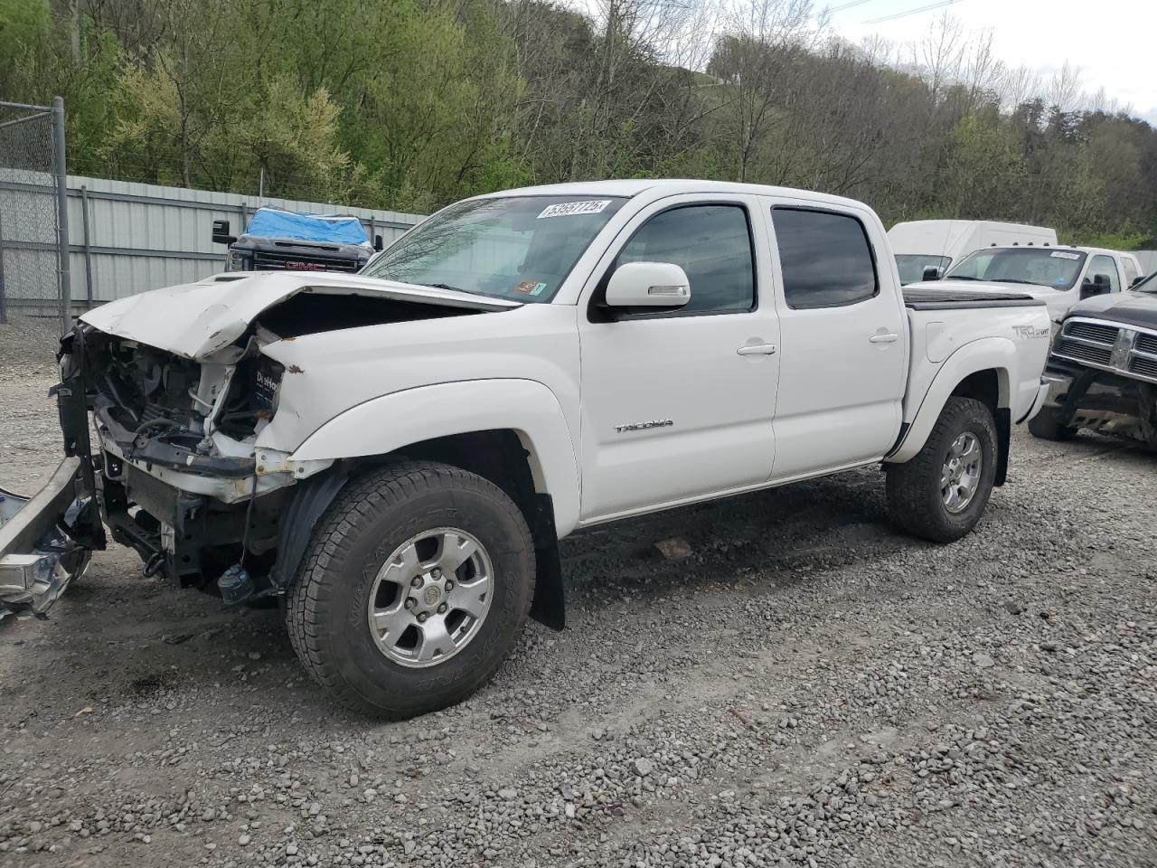 2015 Toyota Tacoma Double Cab продається в Hurricane, WV - Front End