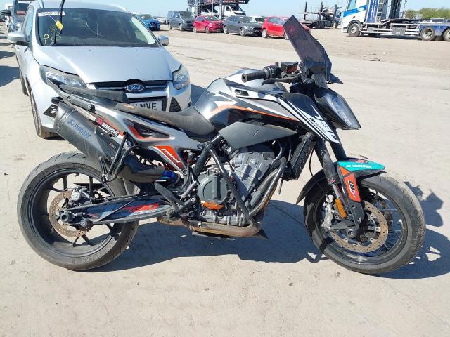 2018 KTM 790 DUKE 1