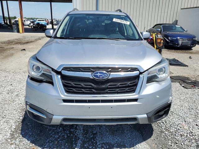  SUBARU FORESTER 2018 Srebrny