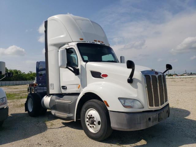 2016 Peterbilt 579 Semi Truck