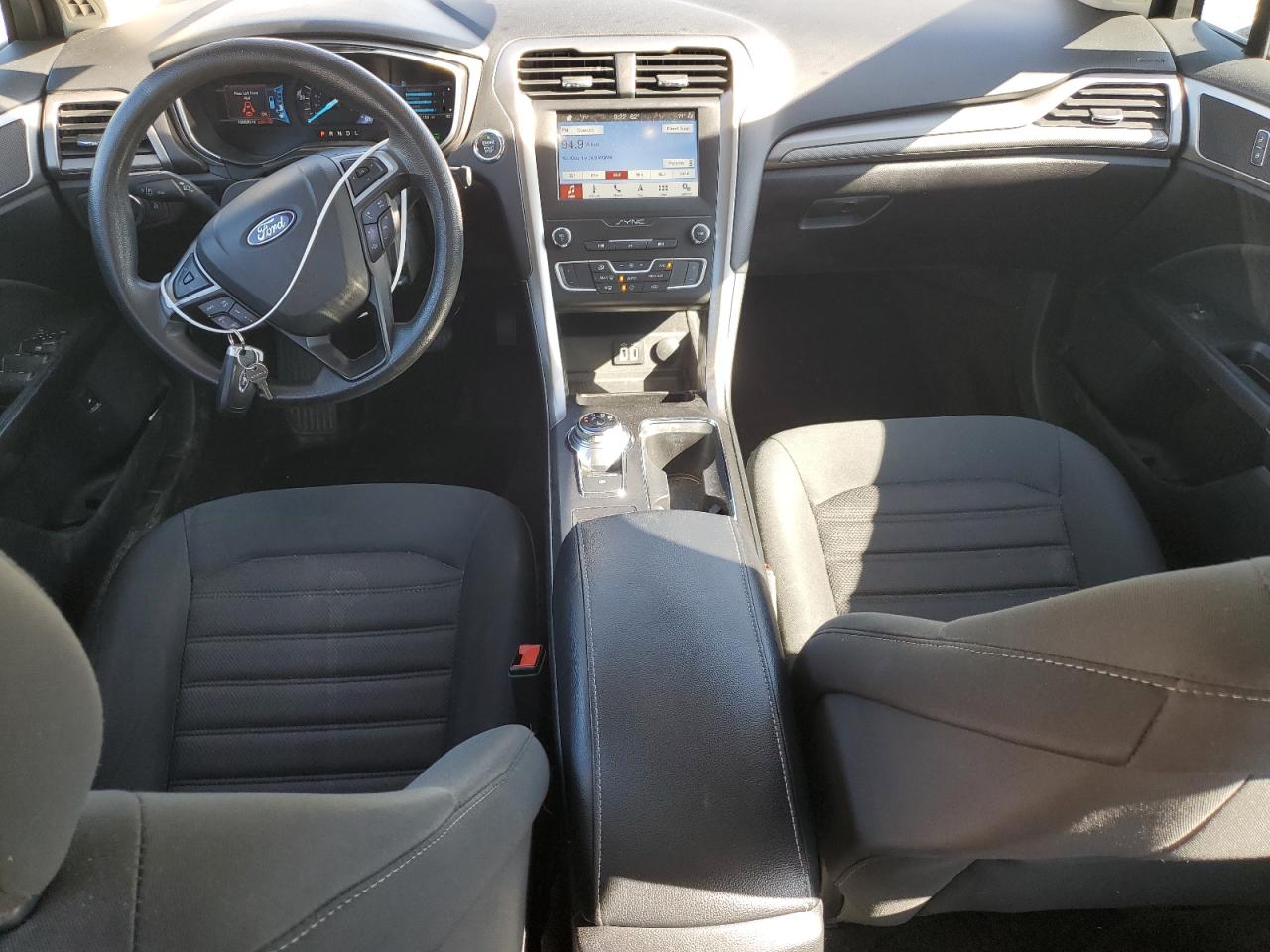 2019 Ford Fusion Se VIN: 3FA6P0LU3KR124924 Lot: 54028435