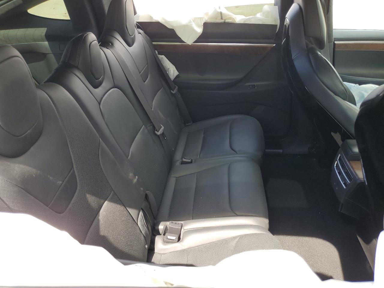 2016 Tesla Model X VIN: 5YJXCDE23GF018396 Lot: 53056465