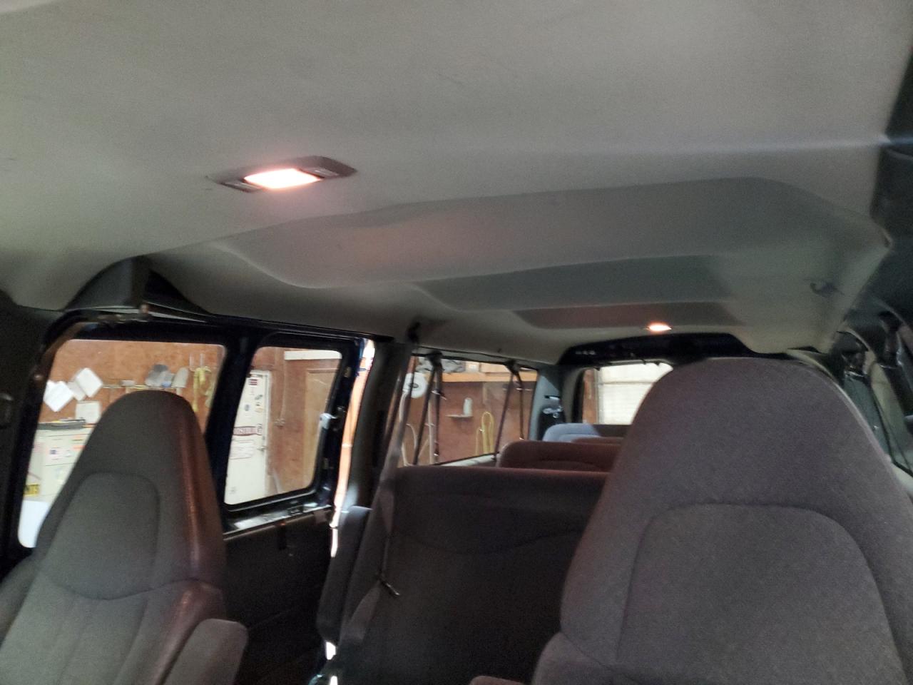 2001 GMC Savana G3500 VIN: 1GJHG39G011180018 Lot: 52410895