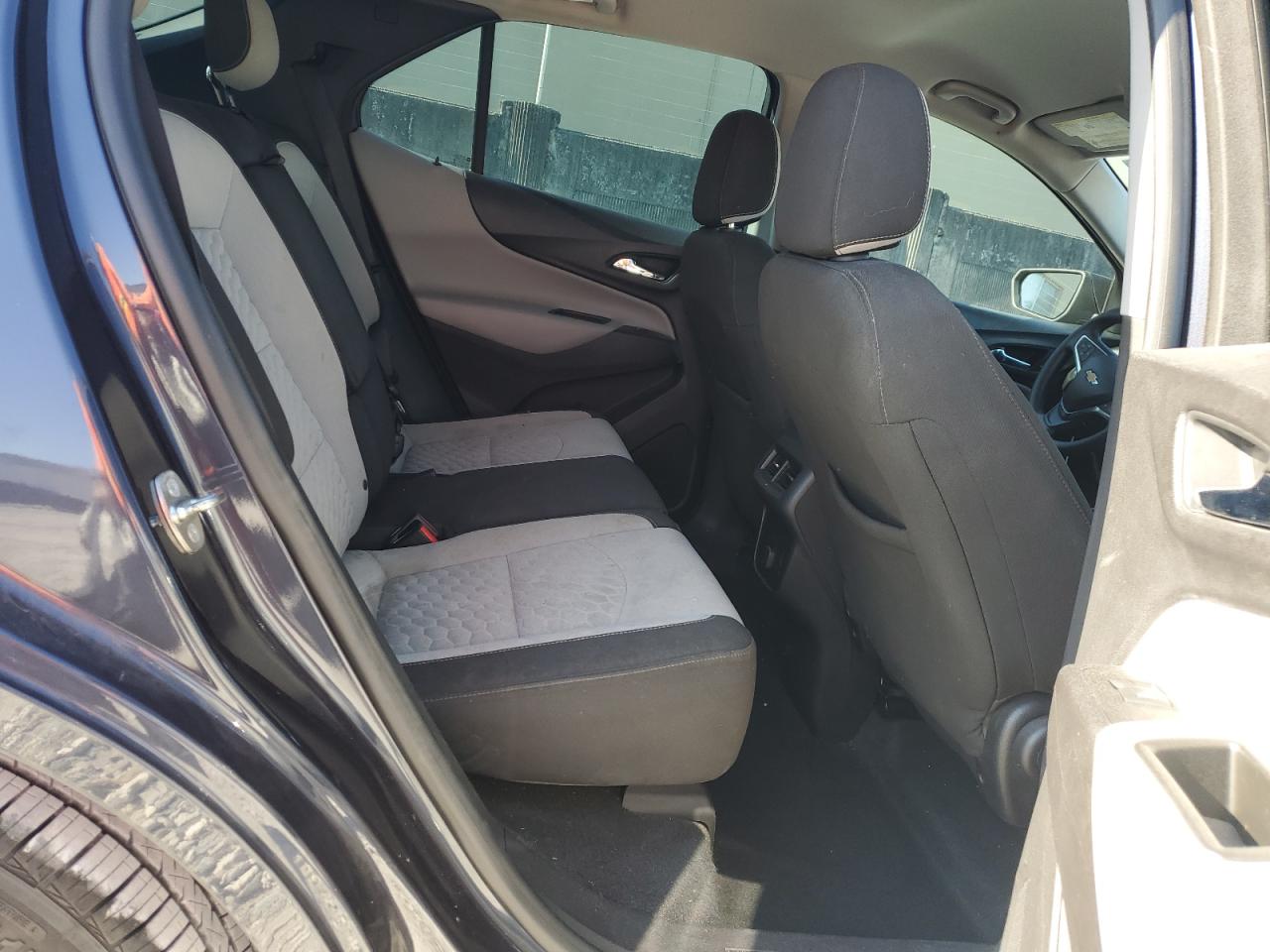 3gnaxhev2js596331 3GNAXHEV2JS596331 2018 Chevrolet Equinox Ls