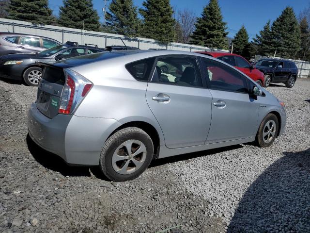  TOYOTA PRIUS 2014 Серебристый
