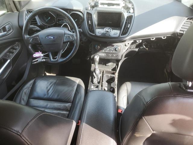  FORD ESCAPE 2017 Czarny