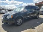 2014 Chrysler Town & Country Touring L na sprzedaż w Fort Wayne, IN - Front End