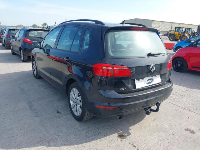 2016 VOLKSWAGEN GOLF SV SE
