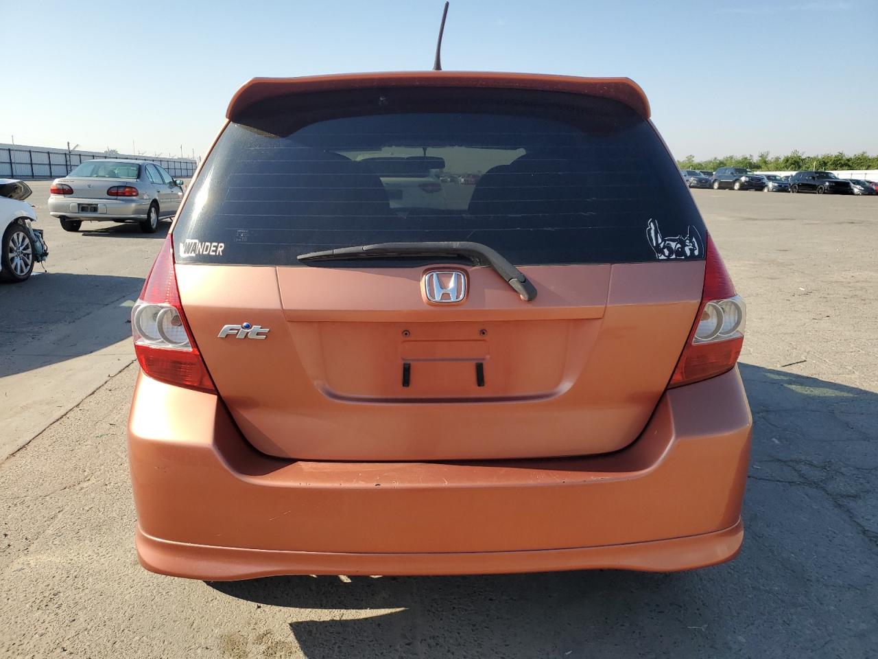 2007 Honda Fit S VIN: JHMGD386X7S063388 Lot: 54910055