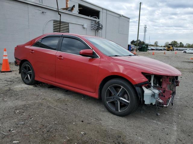  TOYOTA CAMRY 2013 Червоний