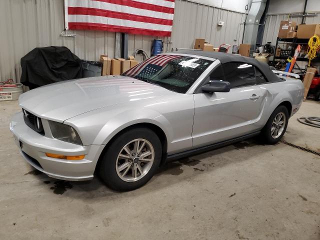 2005 Ford Mustang 