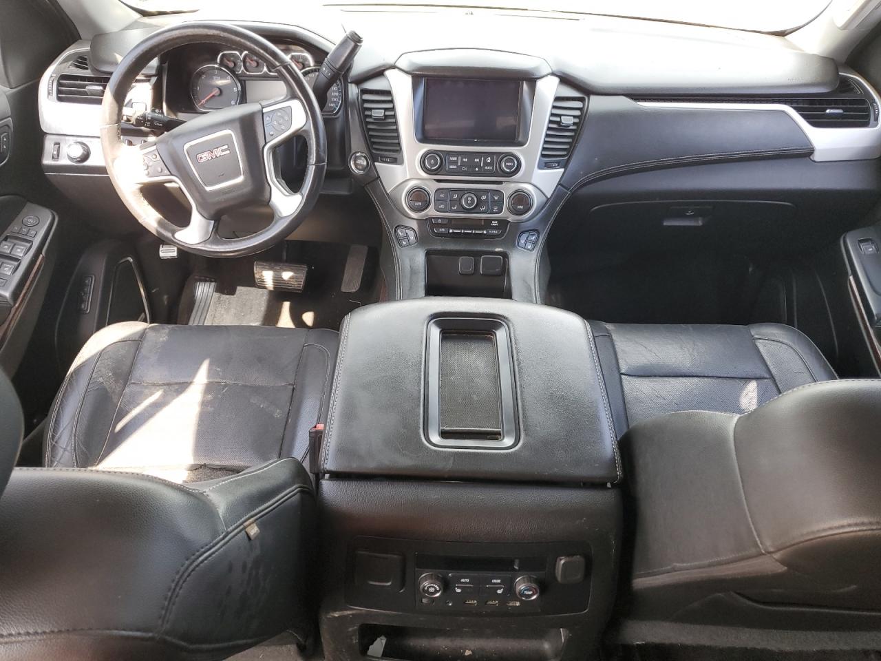 1GKS1GKC1JR148326 2018 GMC Yukon Xl C1500 Slt