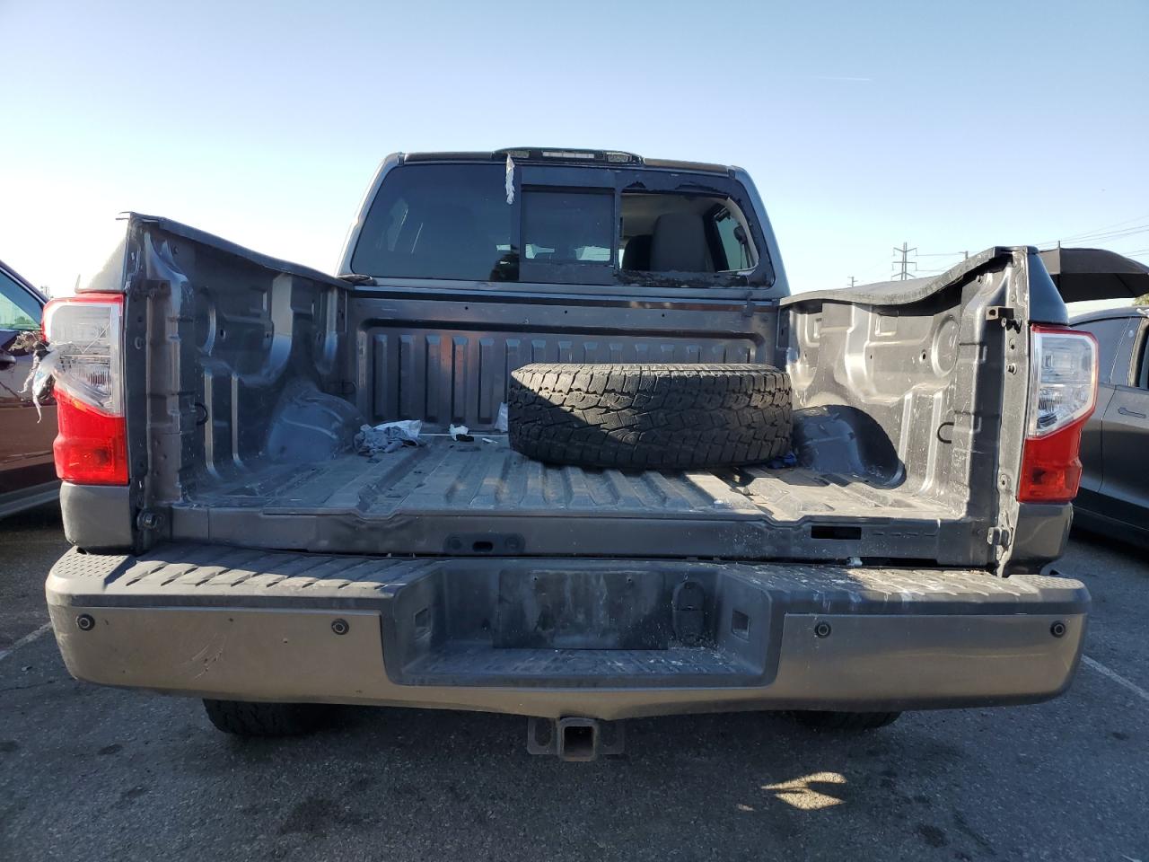 2018 Nissan Titan Sv VIN: 1N6AA1E51JN549414 Lot: 52756985
