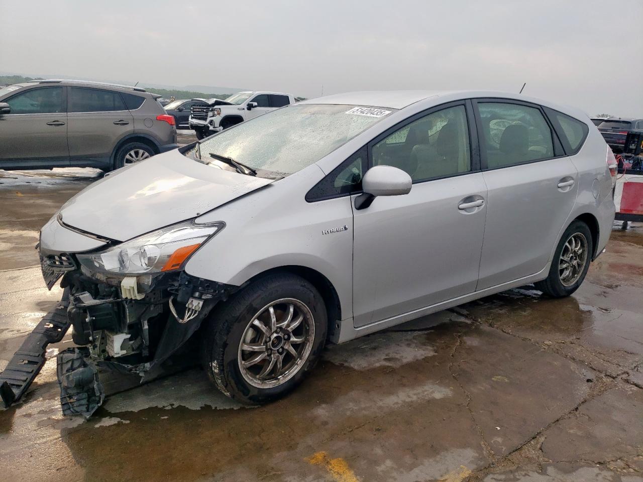 2017 Toyota Prius V for Sale in Grand Prairie, TX - Front End