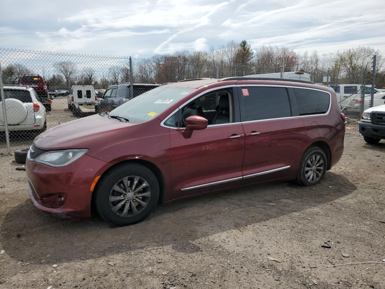2017 Chrysler Pacifica Touring L на продаже в Chalfont, PA - Minor Dent/Scratches