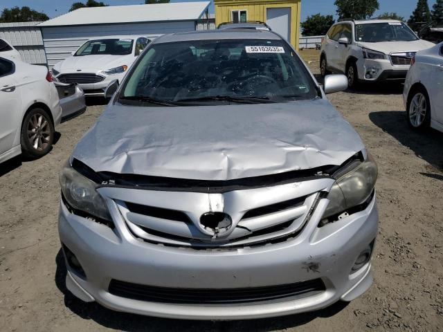 Седаны TOYOTA COROLLA 2012 Серебристый