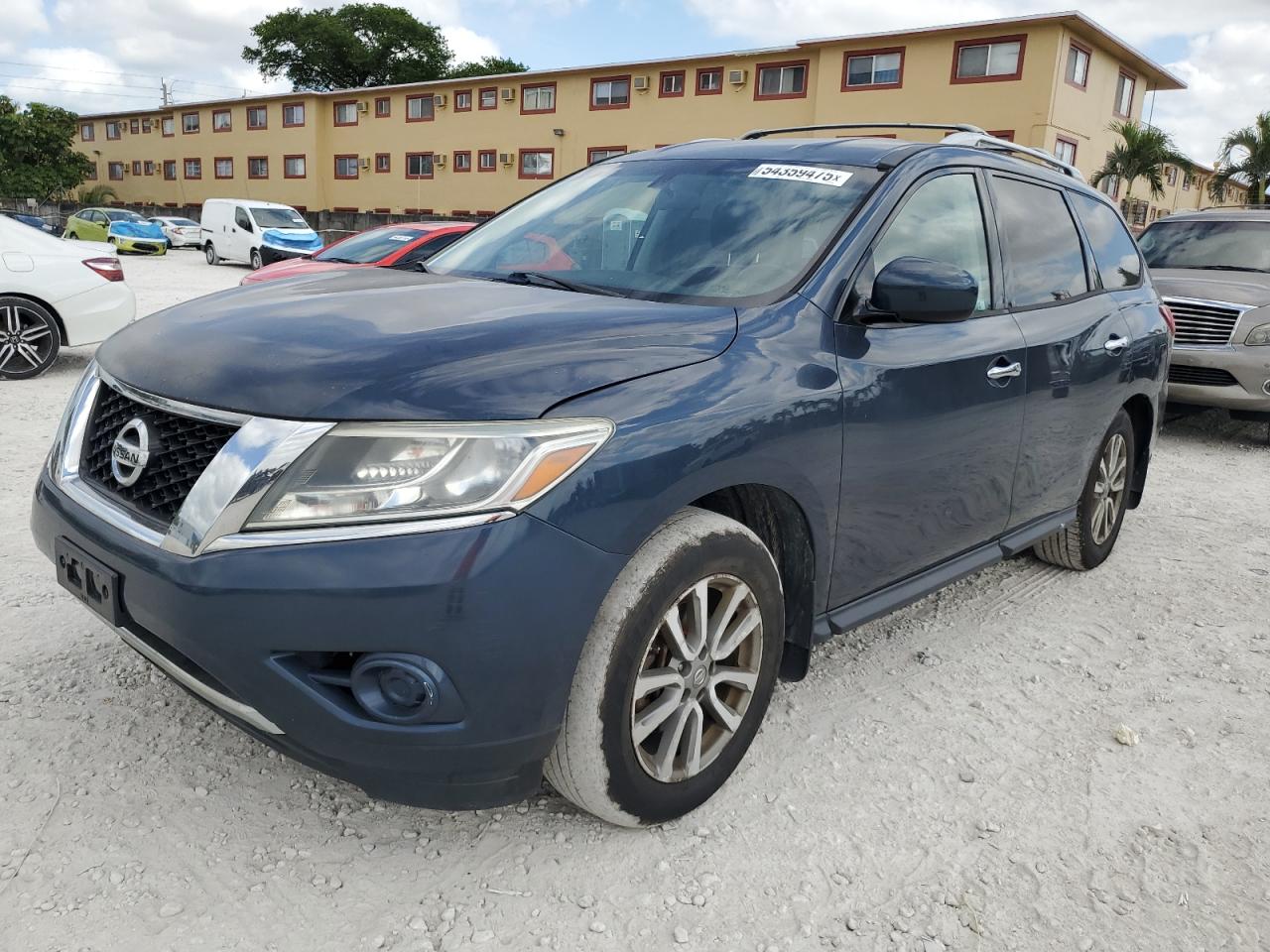 2013 Nissan Pathfinder S for Sale in Opa Locka, FL - Normal Wear