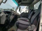 1999 Isuzu Npr იყიდება Woodburn-ში, OR - Normal Wear