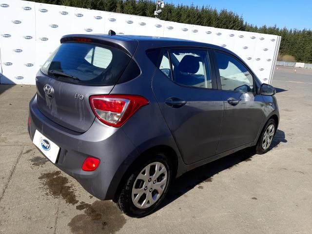 2016 HYUNDAI I10 SE