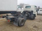 2006 Isuzu Npr  de vânzare în Elgin, IL - Minor Dent/Scratches