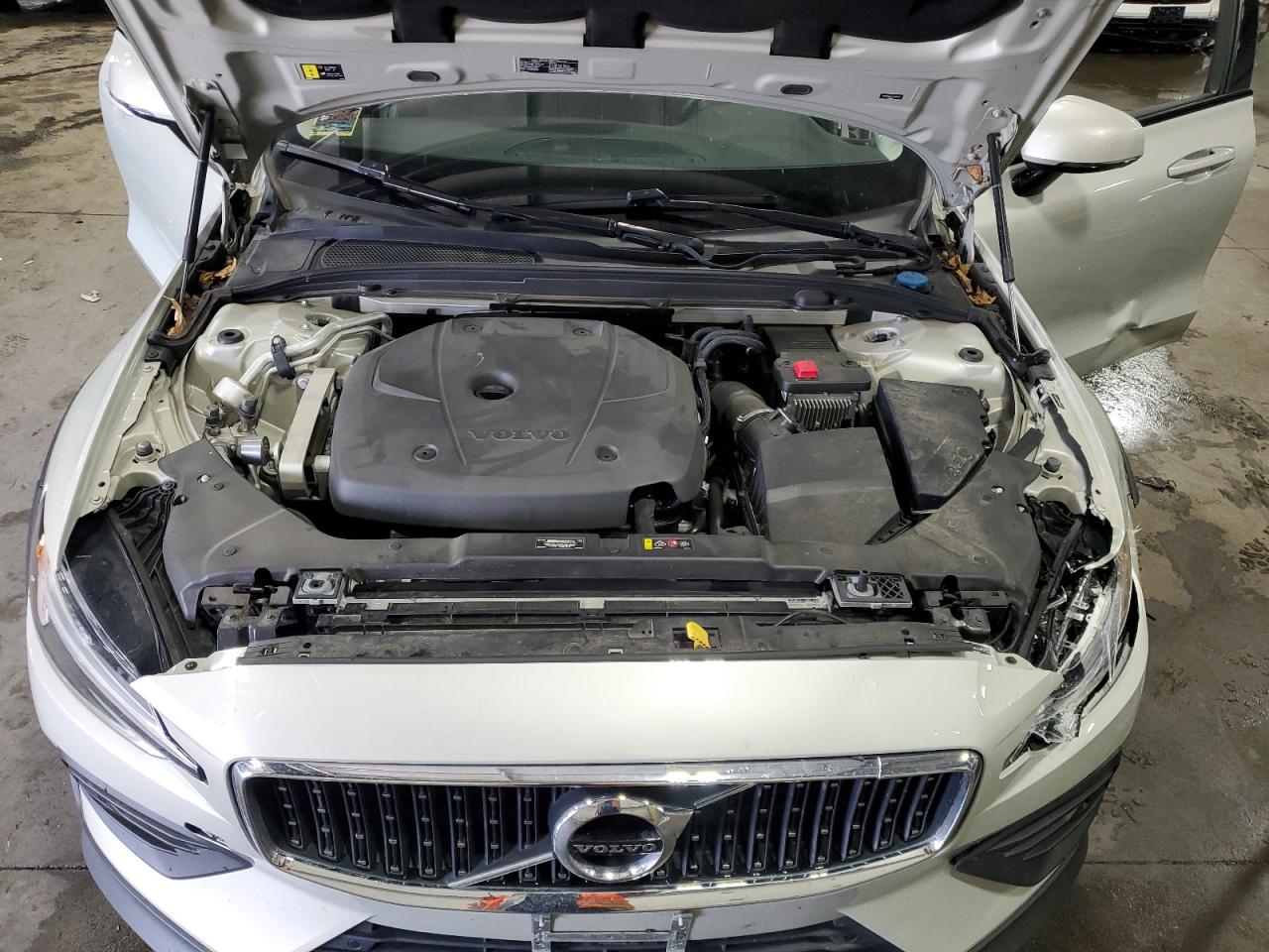 2020 Volvo V60 Cross Country T5 Momentum VIN: YV4102WK3L1037371 Lot: 54586775